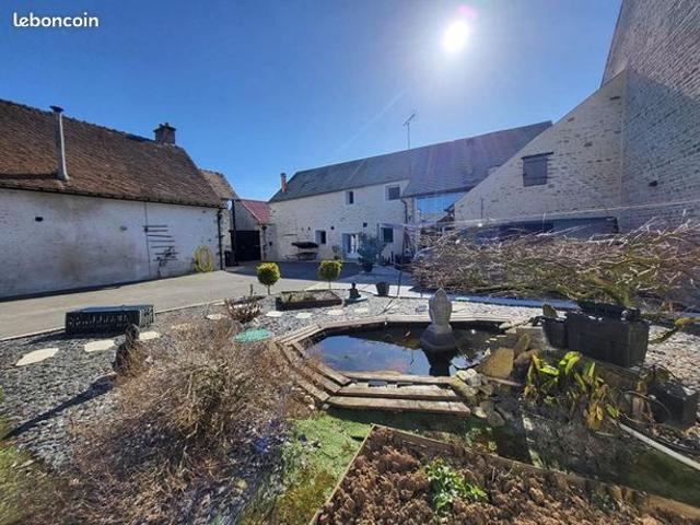 Maison 6 pièces 218 m²