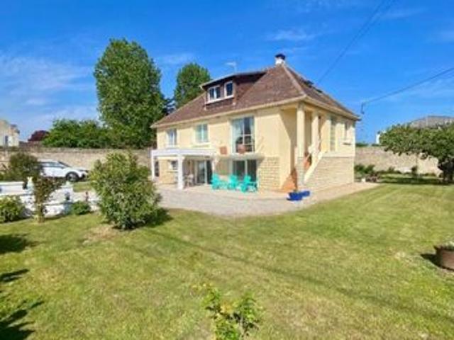 Maison 6 pièces 218 m²