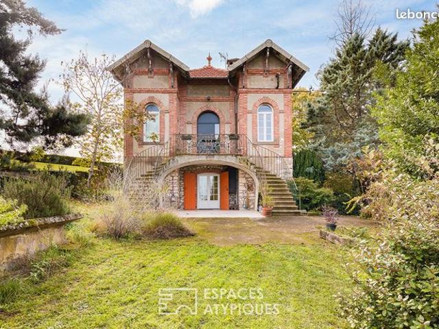 Maison 6 pièces 218 m²