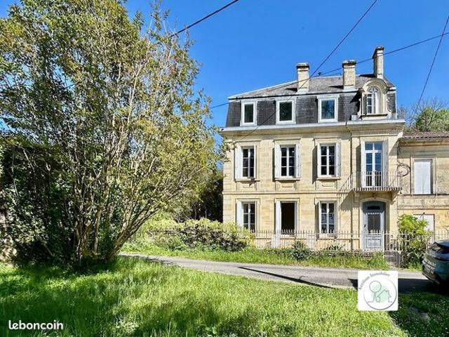 Maison 6 pièces 218 m²
