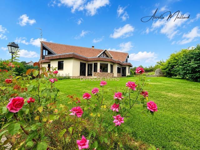 Maison 6 pièces 218 m²