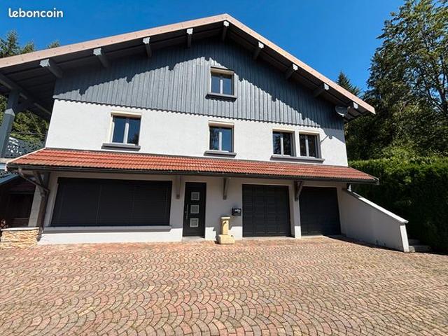 Maison 6 pièces 218 m²