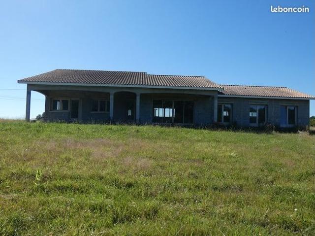 Maison 6 pièces 218 m²