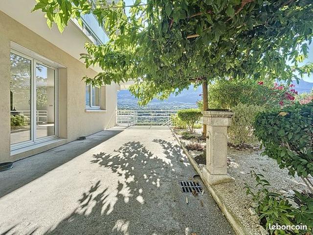 Maison 6 pièces 218 m²