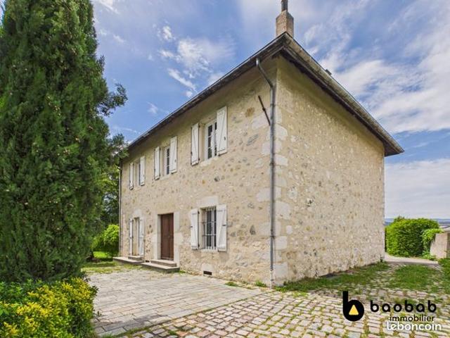 Maison 6 pièces 218 m²