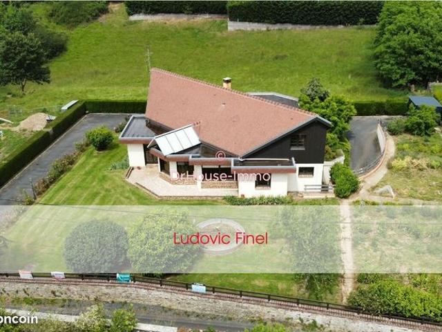 Maison 6 pièces 218 m²