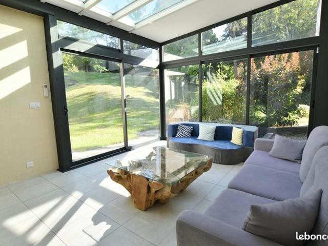 Maison 6 pièces 218 m²