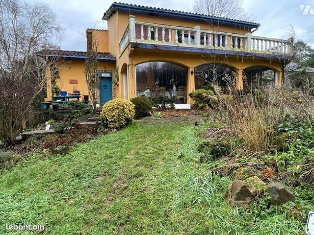 Maison 6 pièces 218 m²