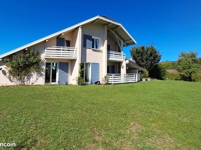 Maison 6 pièces 219 m²