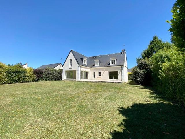 Maison 6 pièces 219 m²