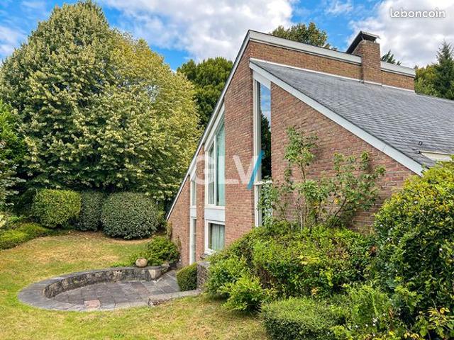 Maison 6 pièces 219 m²