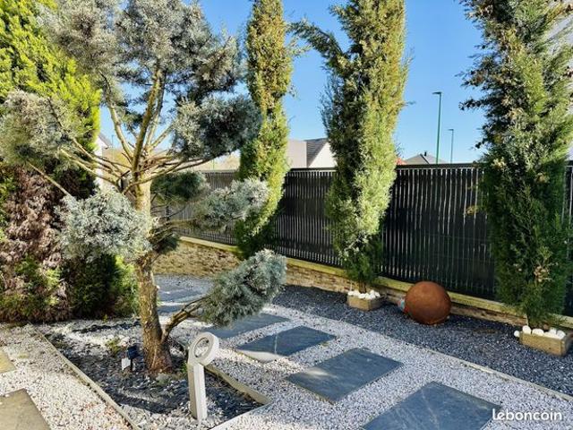 Maison 6 pièces 219 m²