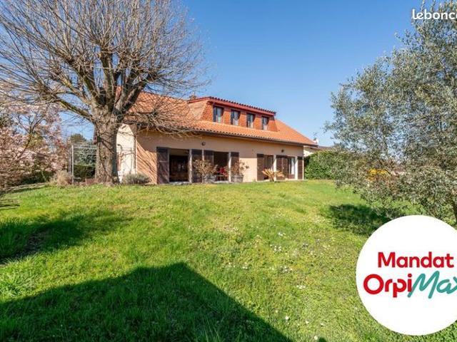 Maison 6 pièces 219 m²