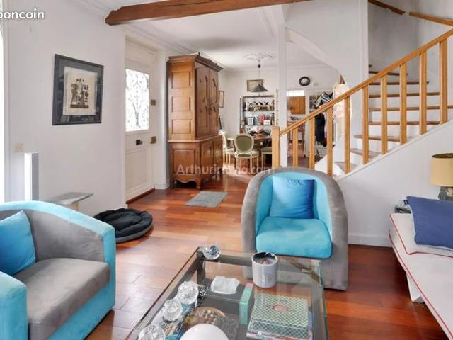 Maison 6 pièces 210 m²