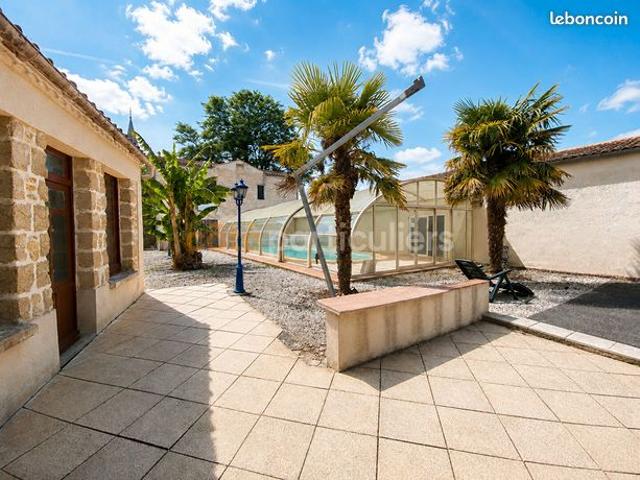 Maison 6 pièces 210 m²