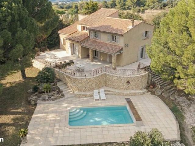Maison 6 pièces 210 m²