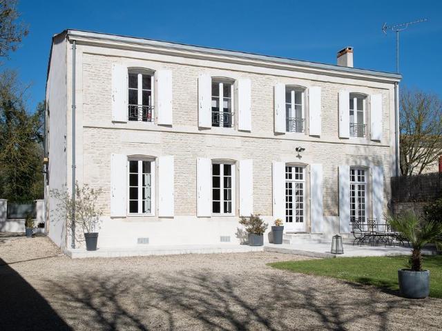 Maison 6 pièces 210 m²