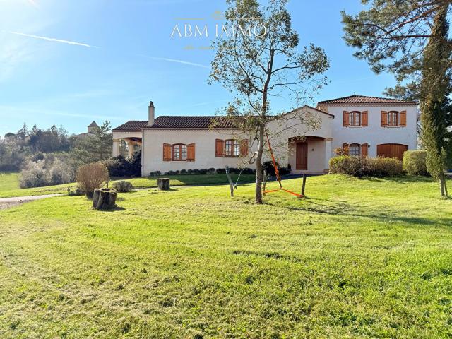 Maison 6 pièces 210 m²