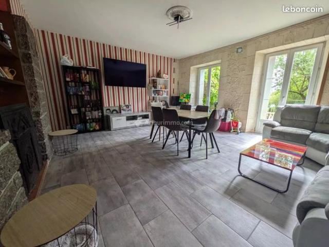 Maison 6 pièces 210 m²