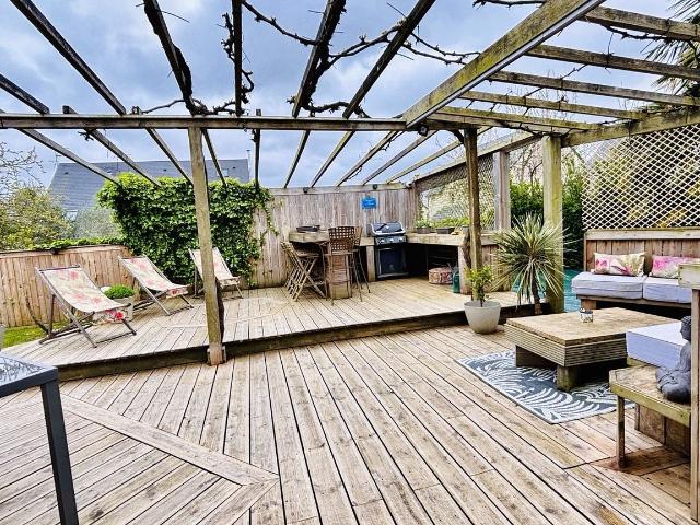 Maison 6 pièces 210 m²