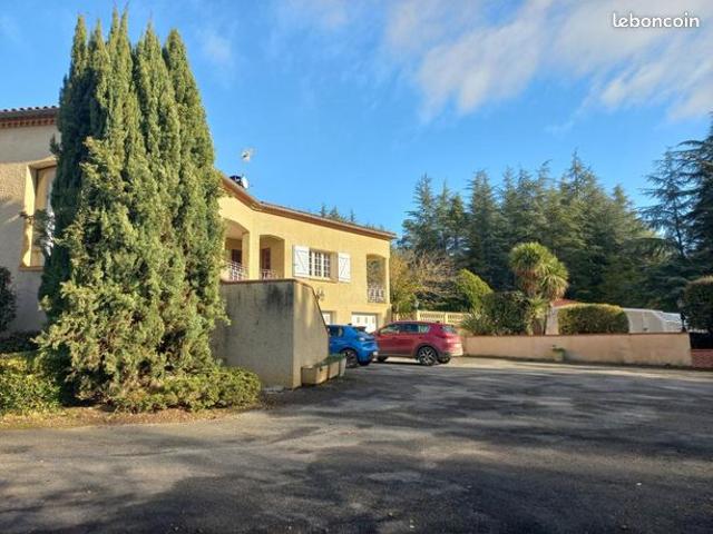 Maison 6 pièces 210 m²