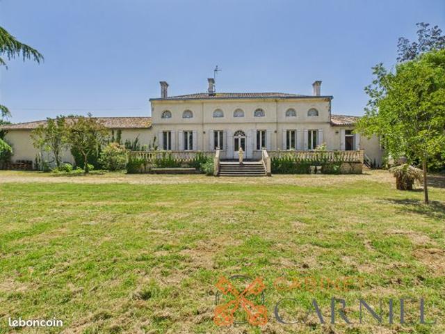 Maison 6 pièces 210 m²