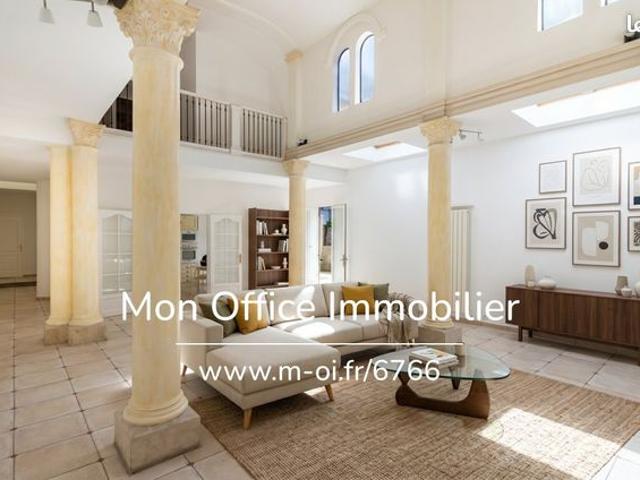 Maison 6 pièces 210 m²