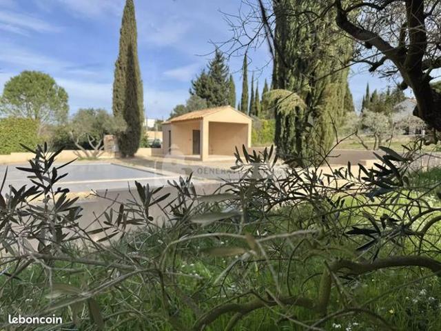 Maison 6 pièces 210 m²