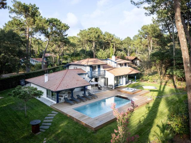 Maison 6 pièces 210 m²