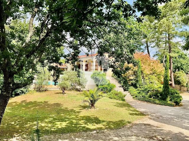 Maison 6 pièces 210 m²