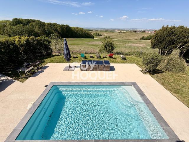 Maison 8 pièces 210 m²