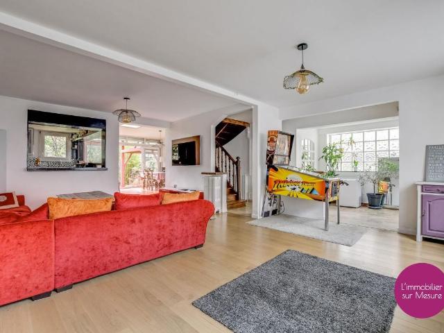 Maison 6 pièces 210 m²