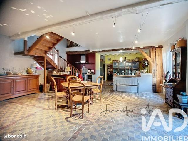 Maison 6 pièces 210 m²
