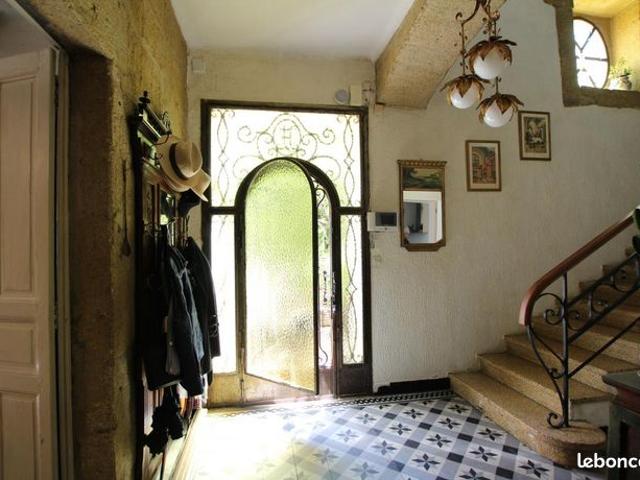 Maison 6 pièces 210 m²