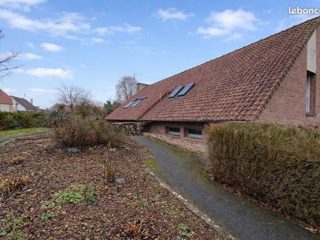Maison 6 pièces 210 m²