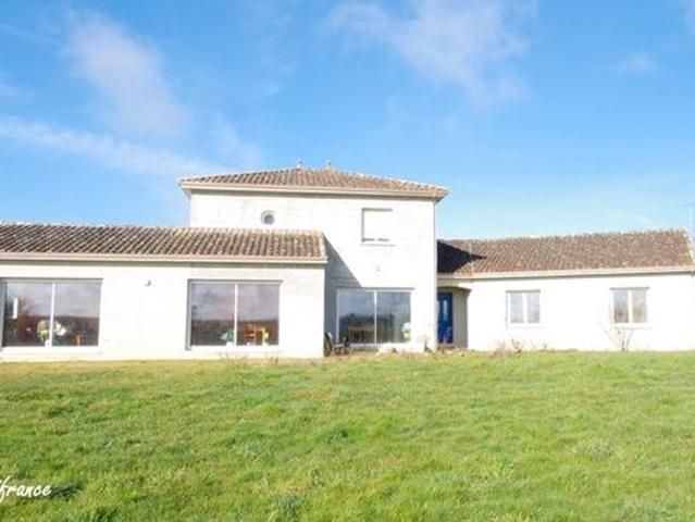 Maison 6 pièces 210 m²