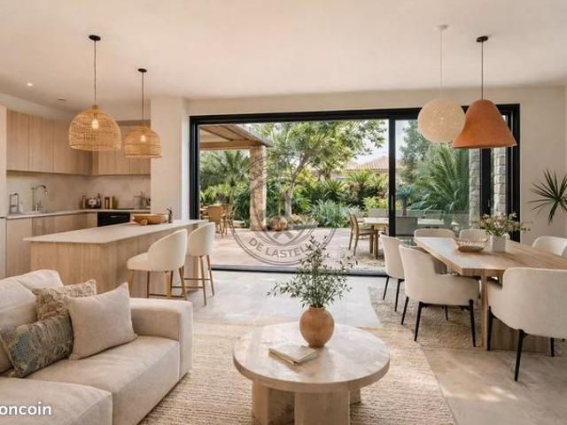 Maison 6 pièces 210 m²