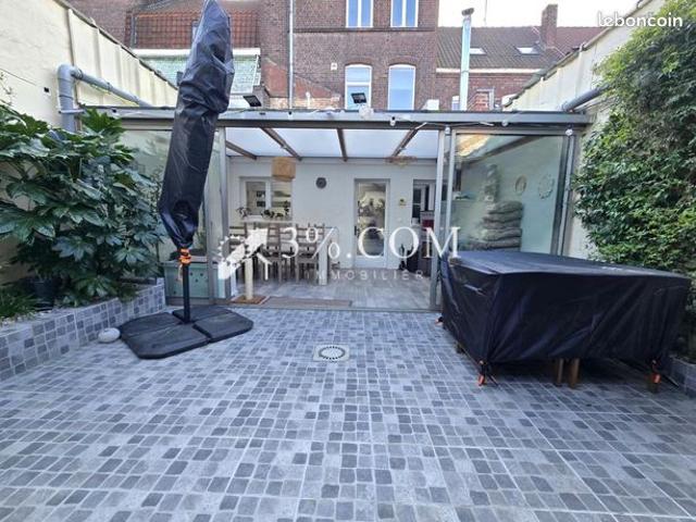Maison 6 pièces 210 m²
