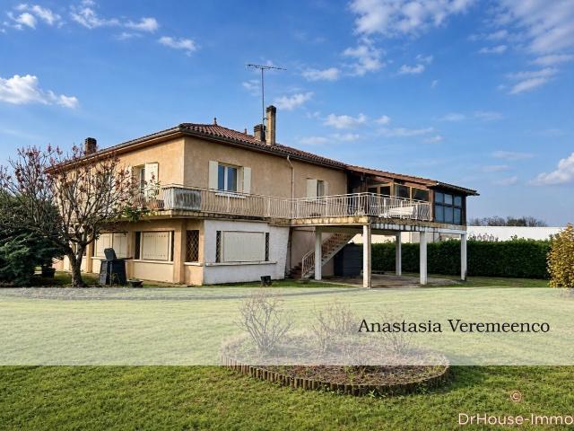 Maison 6 pièces 210 m²