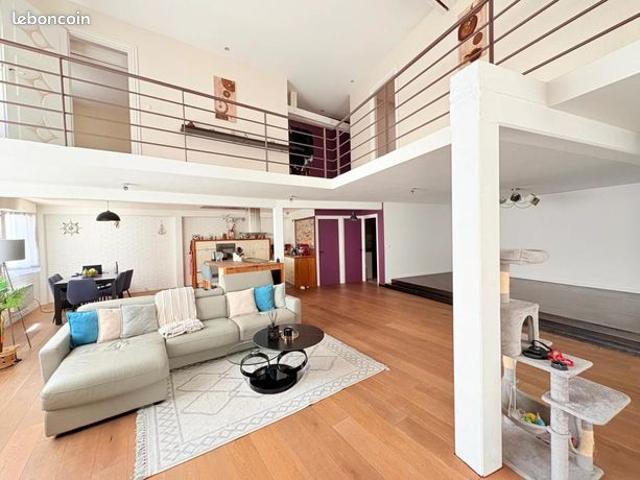 Maison 6 pièces 210 m²
