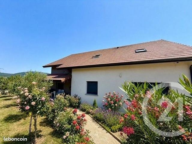 Maison 6 pièces 210 m²