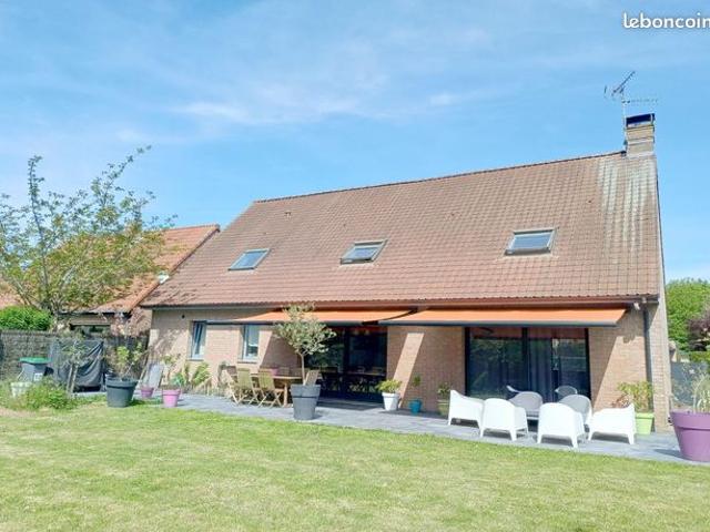 Maison 6 pièces 210 m²