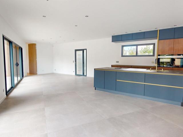 Maison 6 pièces 210 m²