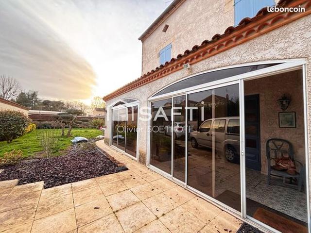 Maison 6 pièces 210 m²