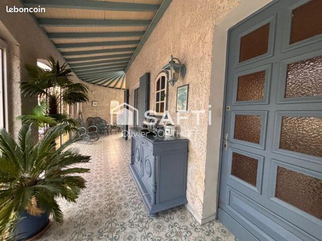 Maison 6 pièces 210 m²