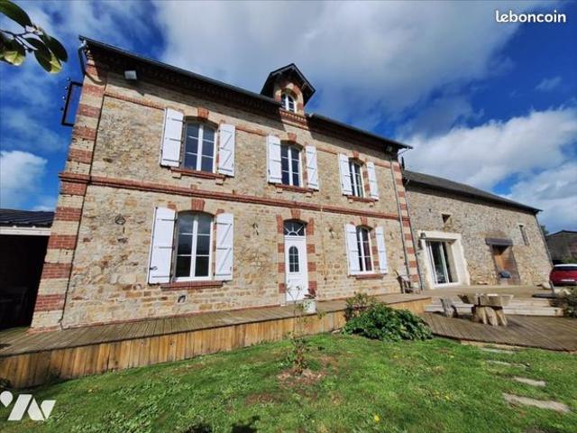 Maison 6 pièces 210 m²