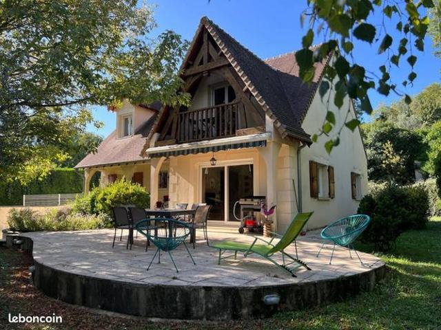 Maison 6 pièces 210 m²