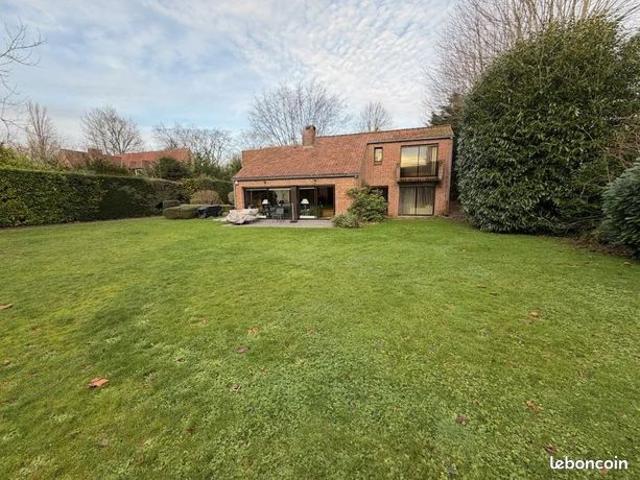 Maison 6 pièces 210 m²