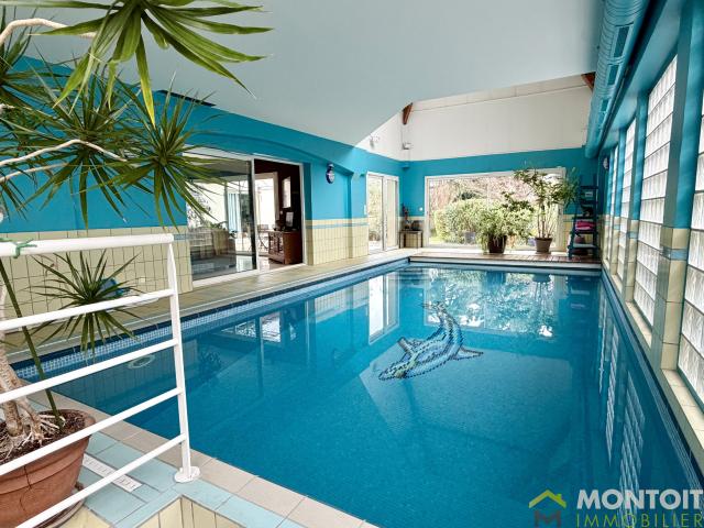 Maison 6 pièces 210 m²