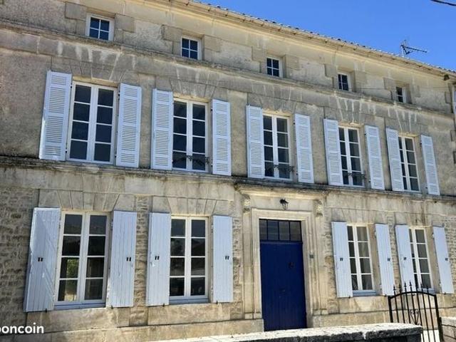 Maison 6 pièces 210 m²